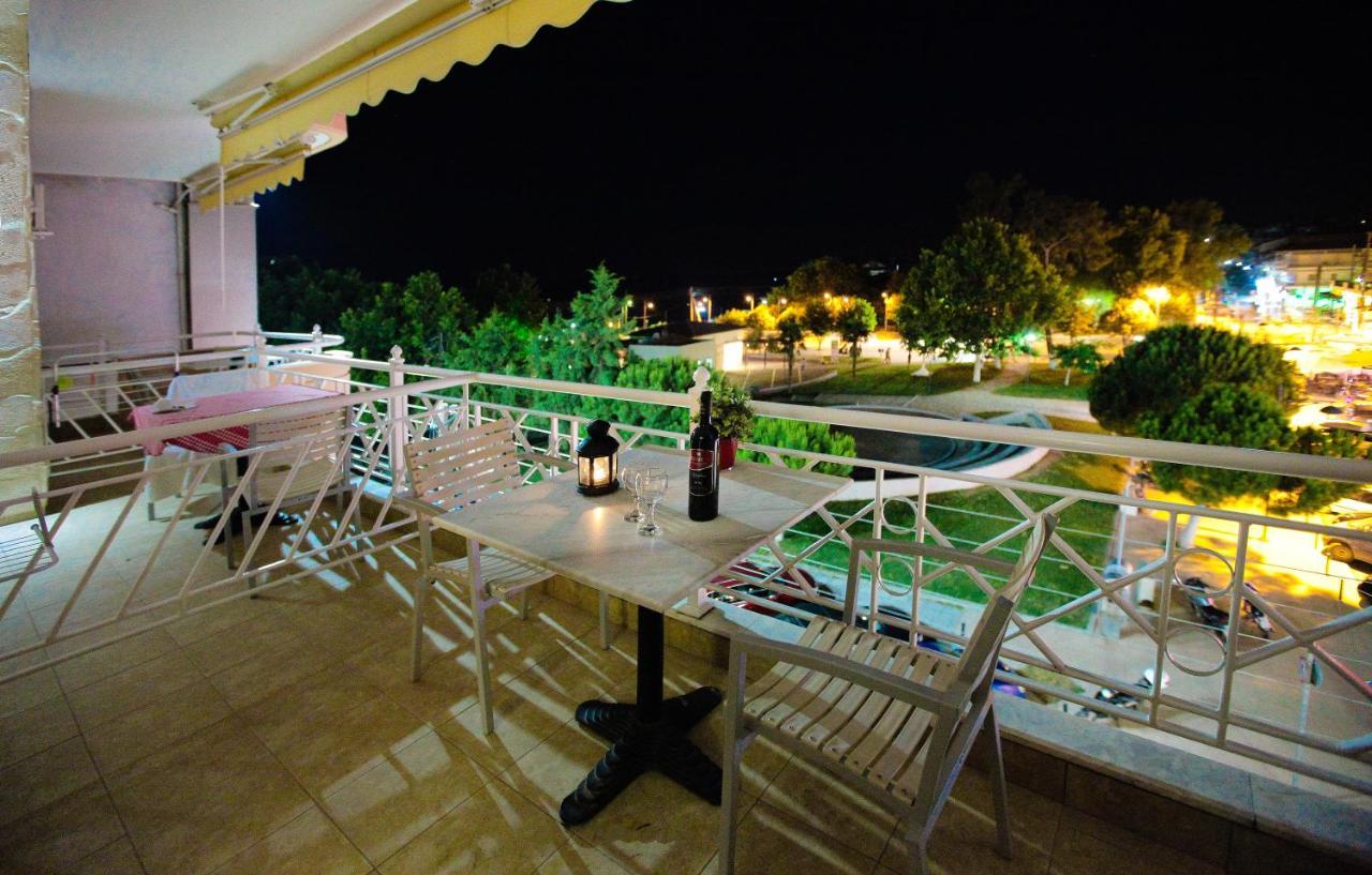 Hotel Epavli Nea Kallikrateia Esterno foto