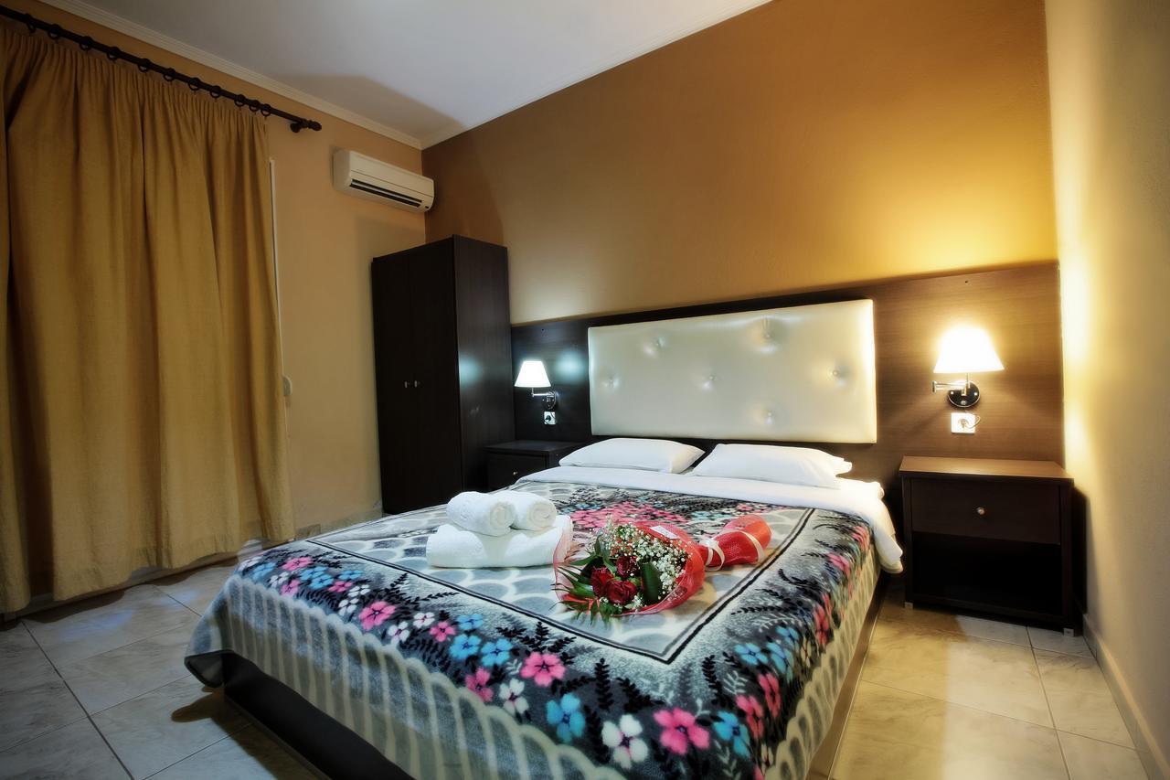 Hotel Epavli Nea Kallikrateia Esterno foto